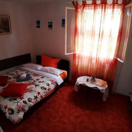 App Veselica Apartment Умаг Екстериор снимка