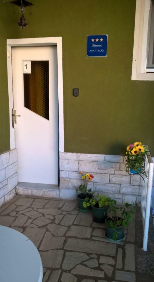 App Veselica Apartment Умаг Екстериор снимка