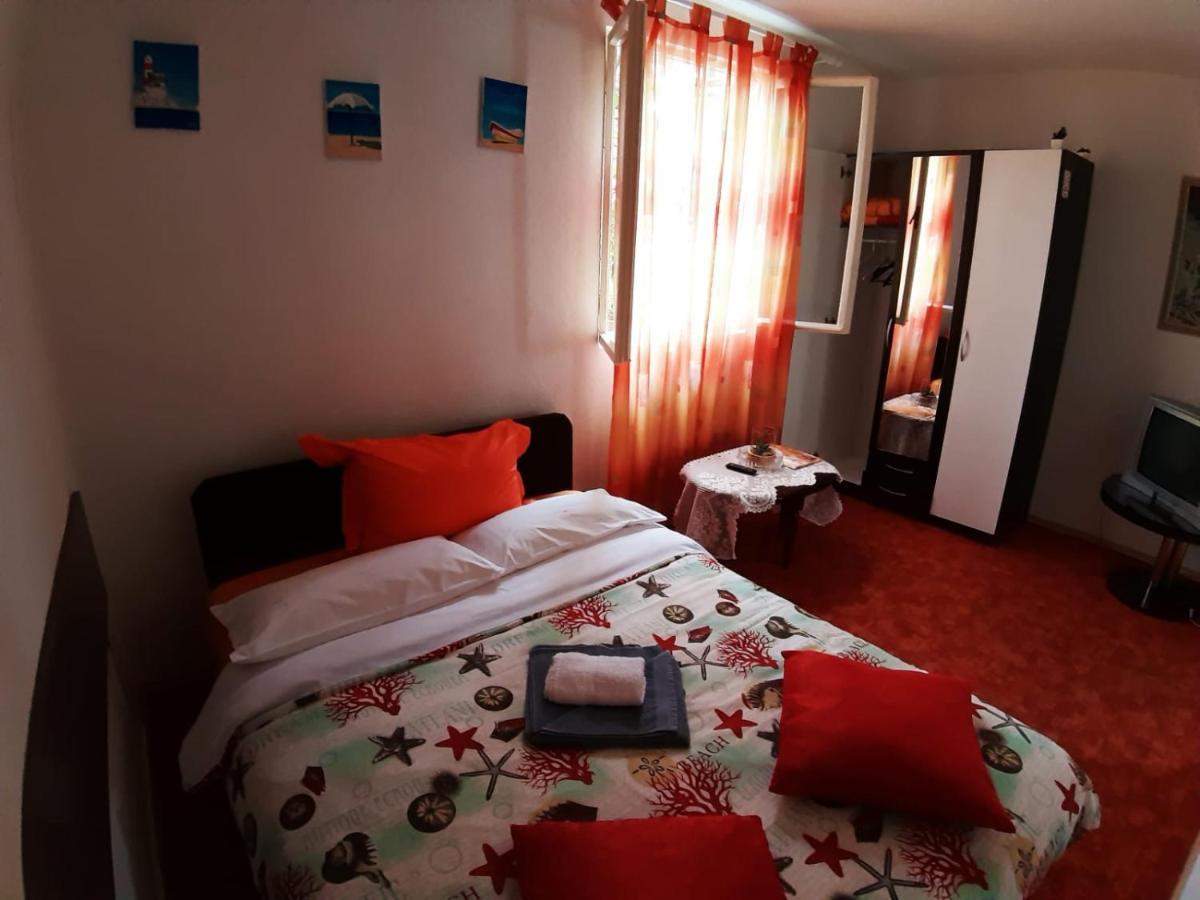 App Veselica Apartment Умаг Екстериор снимка