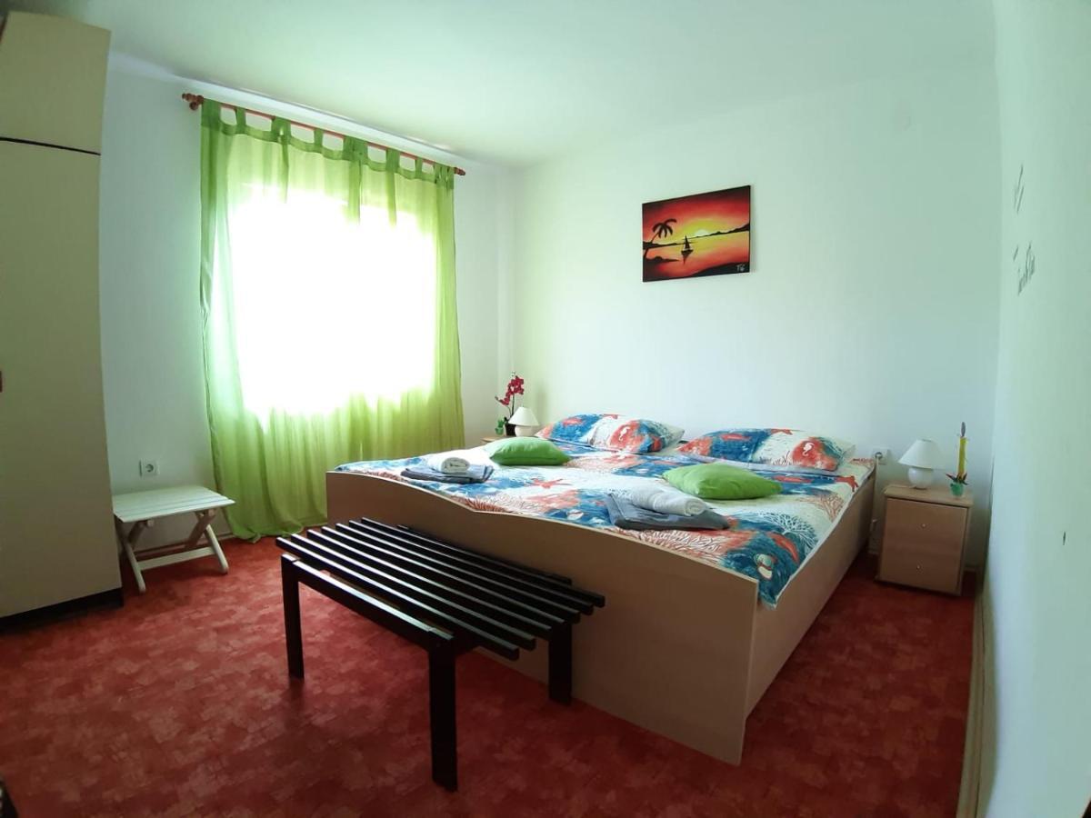 App Veselica Apartment Умаг Екстериор снимка